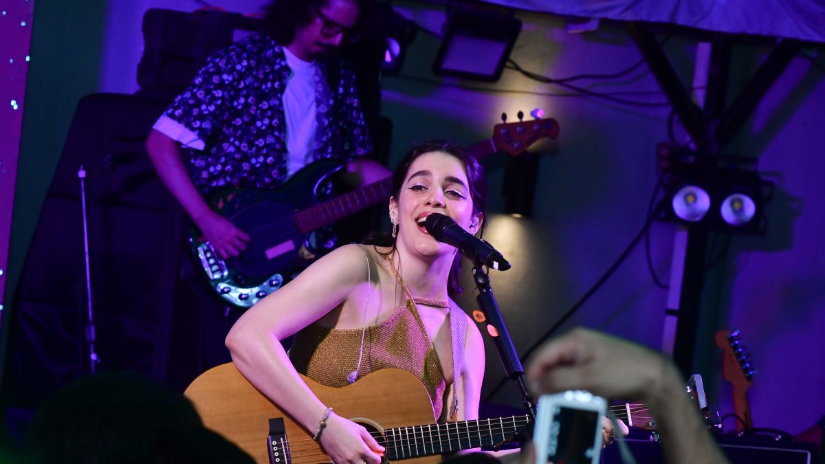 Ceci Juno en concierto.