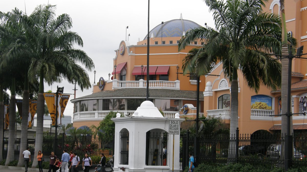 San Marino es uno de los centros comerciales de Guayaquil que tiene autogeneración de electricidad.