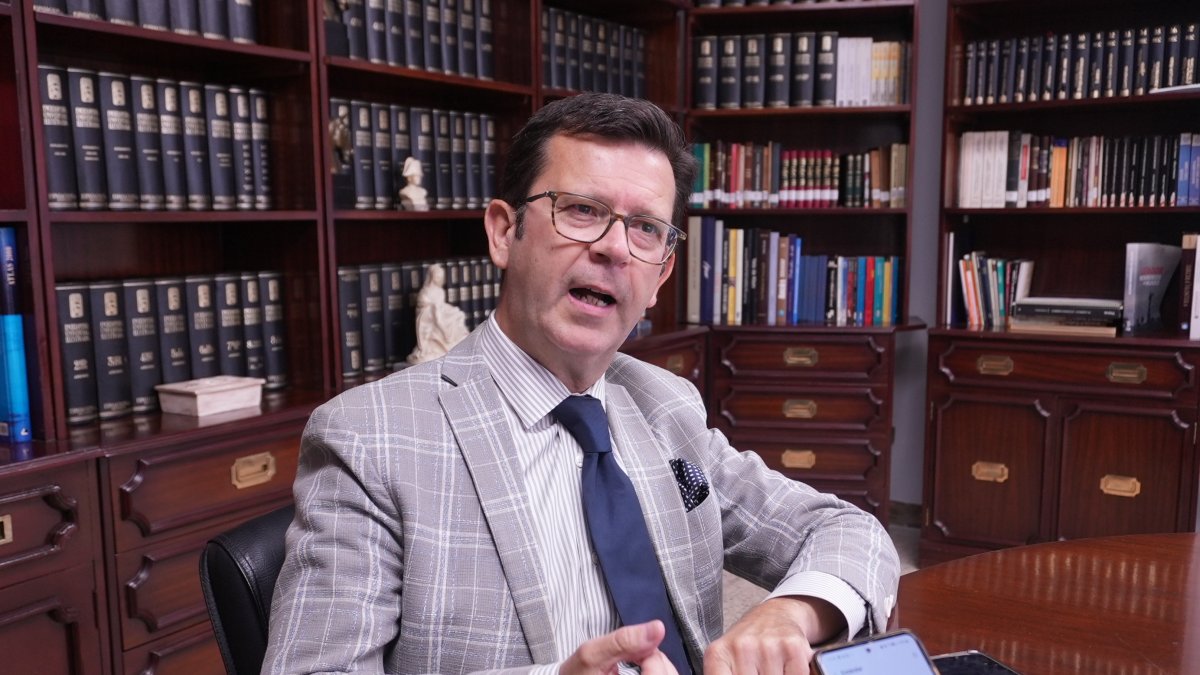 Es vocero de CVialco, la firma que desde el 2019 tiene la delegación para rehabilitar y mantener la vía Chongón-Santa Elena-Progreso-Playas.