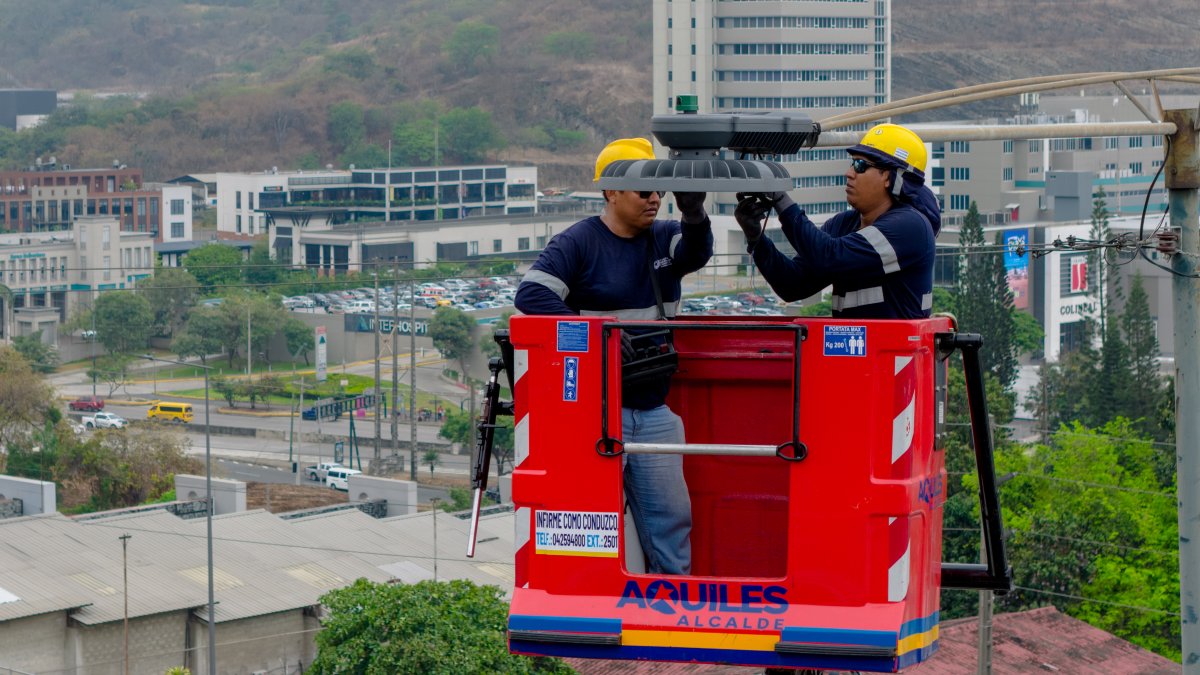 Conductores y vecinos llevan décadas reclamando mejor iluminación, especialmente en tramos peligrosos de la Perimetral.
