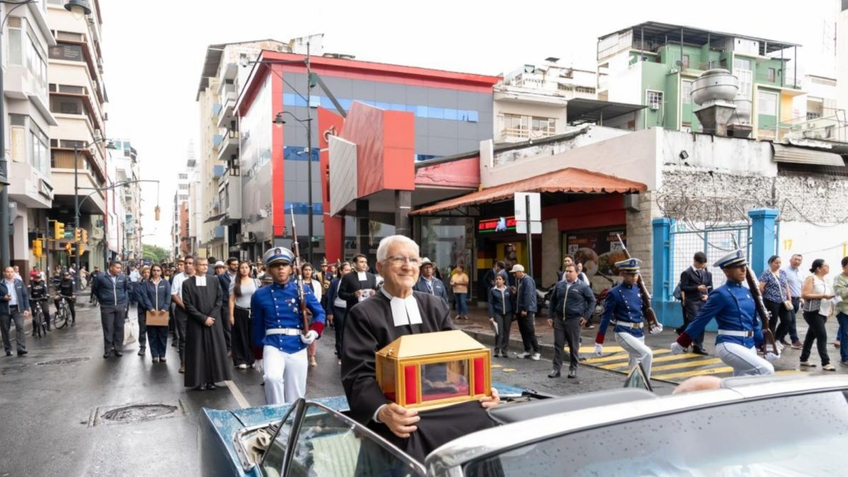 La llegada de las reliquias del Santo Hermano Miguel convocó a la comunidad educativa y eclesial de Guayaquil en una jornada que unió fe, educación y ciudadanía