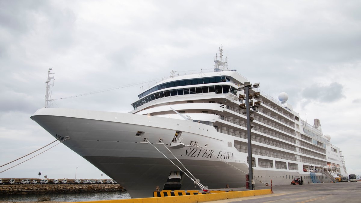Ecuador impulsa a Manta en el turismo de cruceros de lujo.