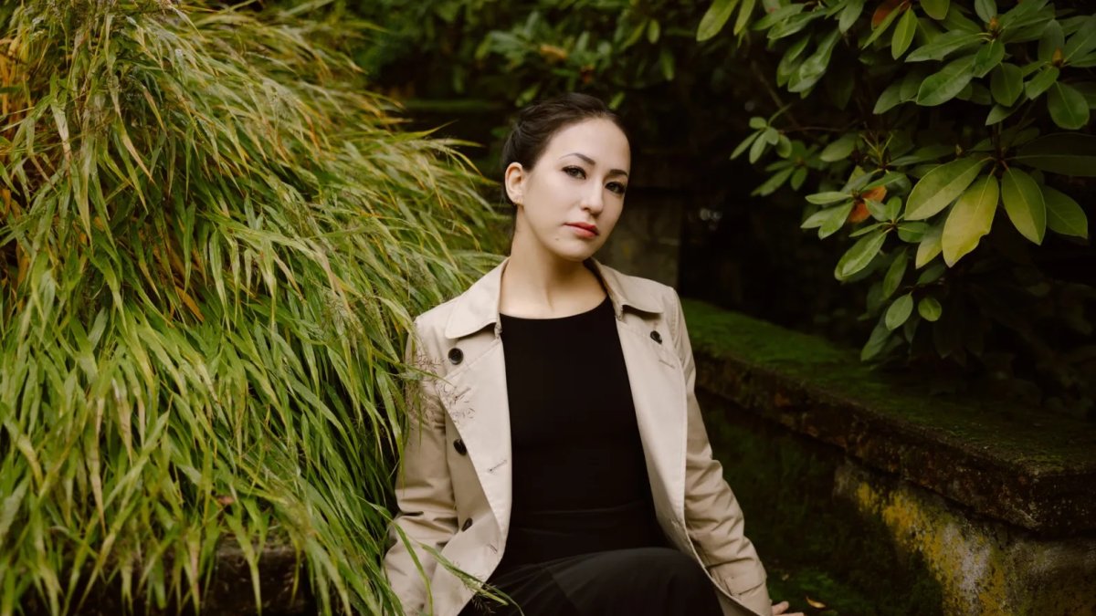 En 2022, Sen Lin Yu decidió retirar Manacled de la red y reescribir la historia como una obra original.