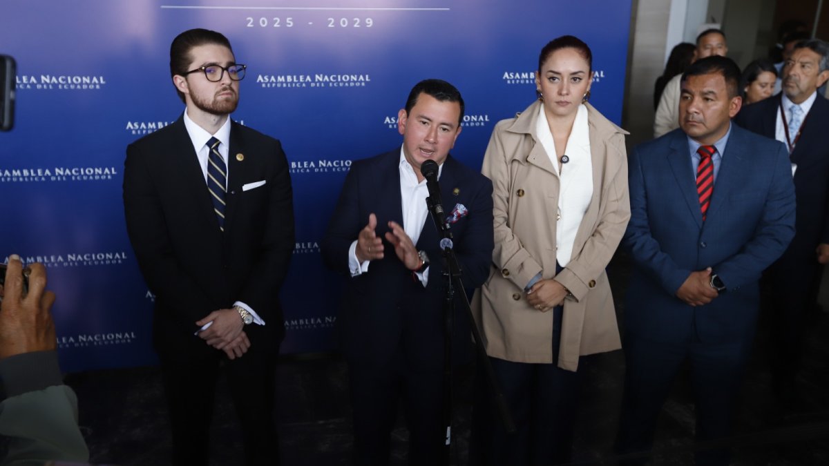 El presidente de la Comisión de Fiscalización Ferdinan Álvarez reaccionó tras la calificación del juico a Mario Godoy.