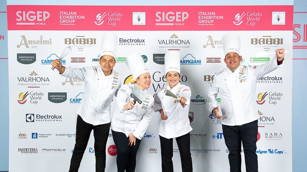 El equipo de Ecuador en el Mundial del Helado 2026 en Italia, presentes en la inauguración oficial del 16 de enero de 2026.