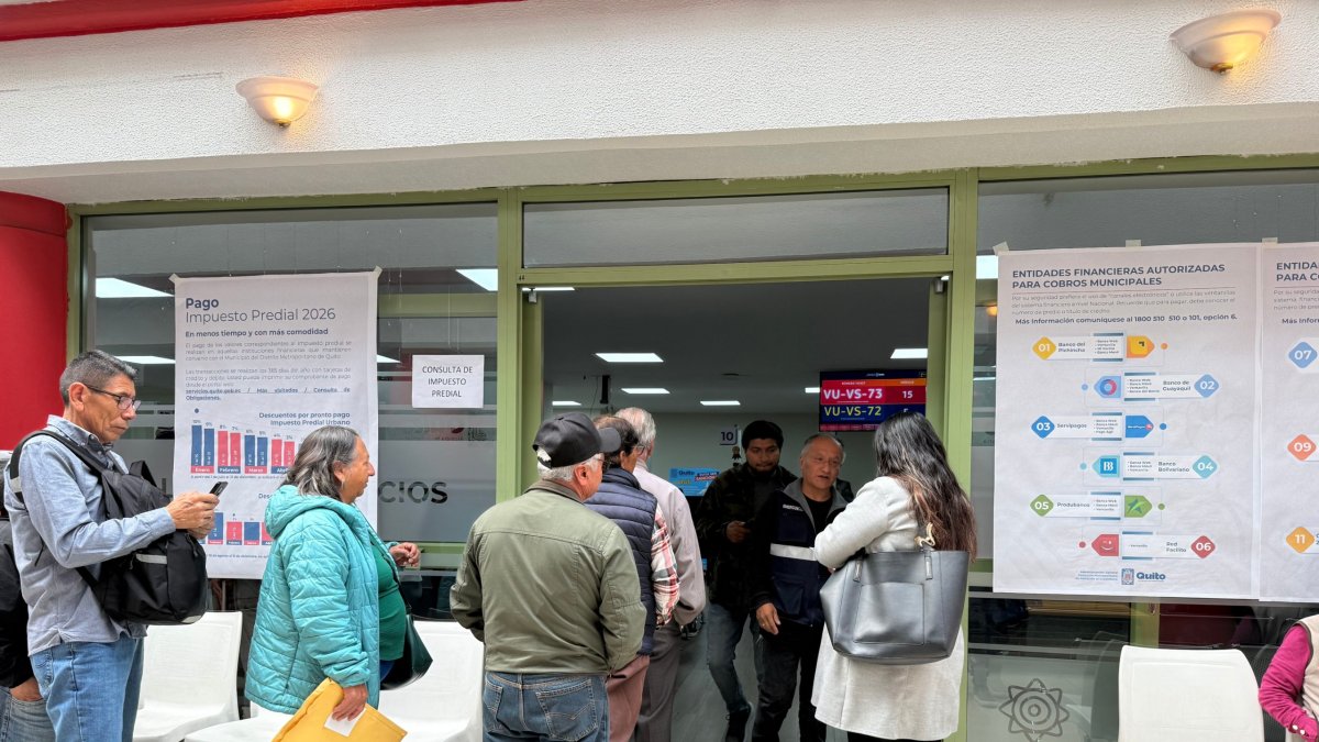 Cientos de contribuyentes reclamaron por el incremento del pago en el impuesto predial.