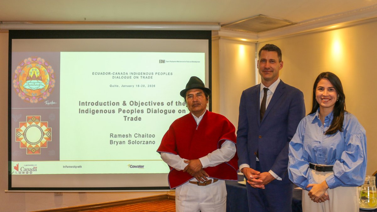El diálogo con lpos índigenas sobre el acuerdo comercial entre Ecuador y Canadá que camino a que se firme.