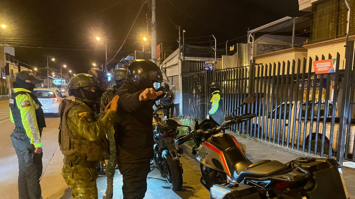 La Policía Nacional intensificó está semana los operativos de seguridad durante las noches para controlar los hechos delictivos.