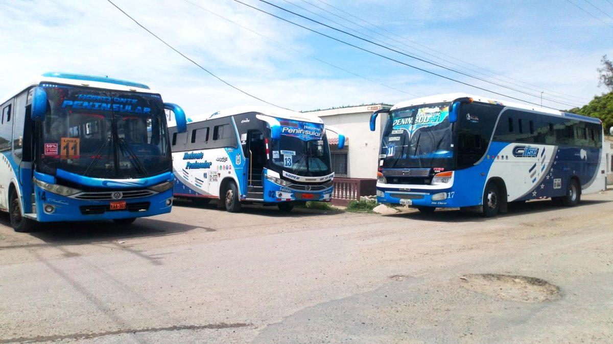 Panorama. La estación de buses de la cooperativa lució vacía ayer, una situación que dejó a la ciudadanía sumida en la incertidumbre.