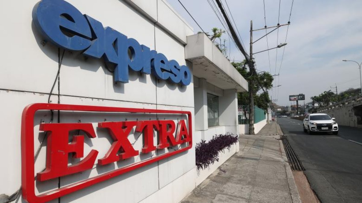 EXPRESO y EXTRA continúan su labor periodística pese a denuncias de presión por parte del Gobierno ecuatoriano.