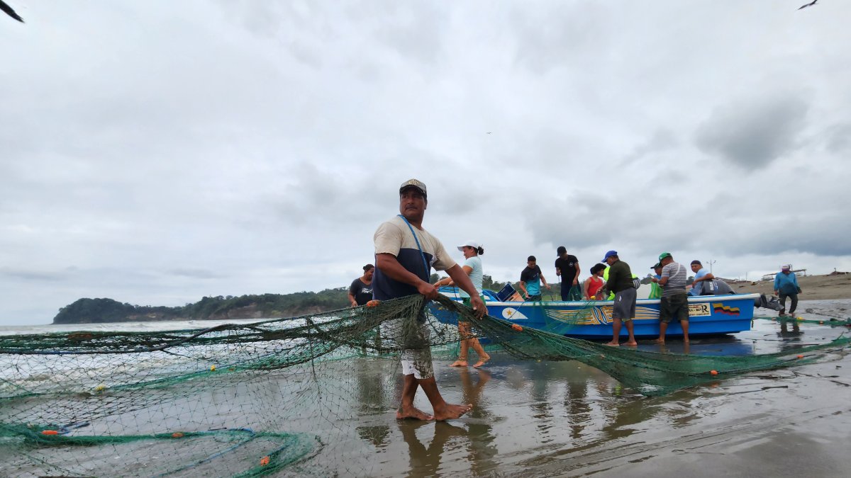 Artesanal. El chinchorro es un vestigio vivo de las formas de organización colectiva que los pueblos costeros han mantenido por siglos.