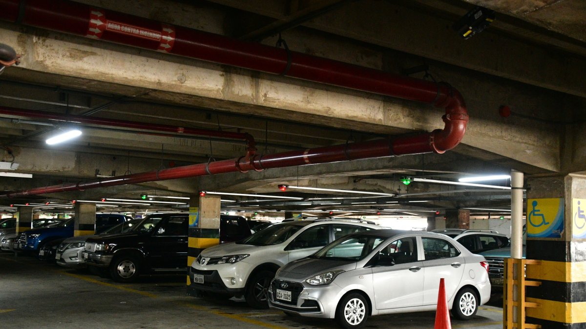 El Municipio indicó que los vehículos son vigilados por cámaras de seguridad.