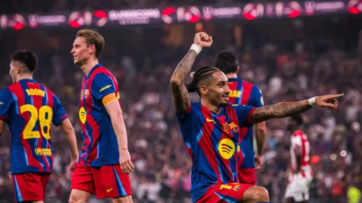 FC Barcelona juega Champions de visitante.