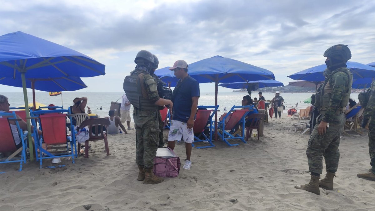Las Fuerzas Armadas del Ecuador han intensificado su presencia en diversos sectores costeros del país.