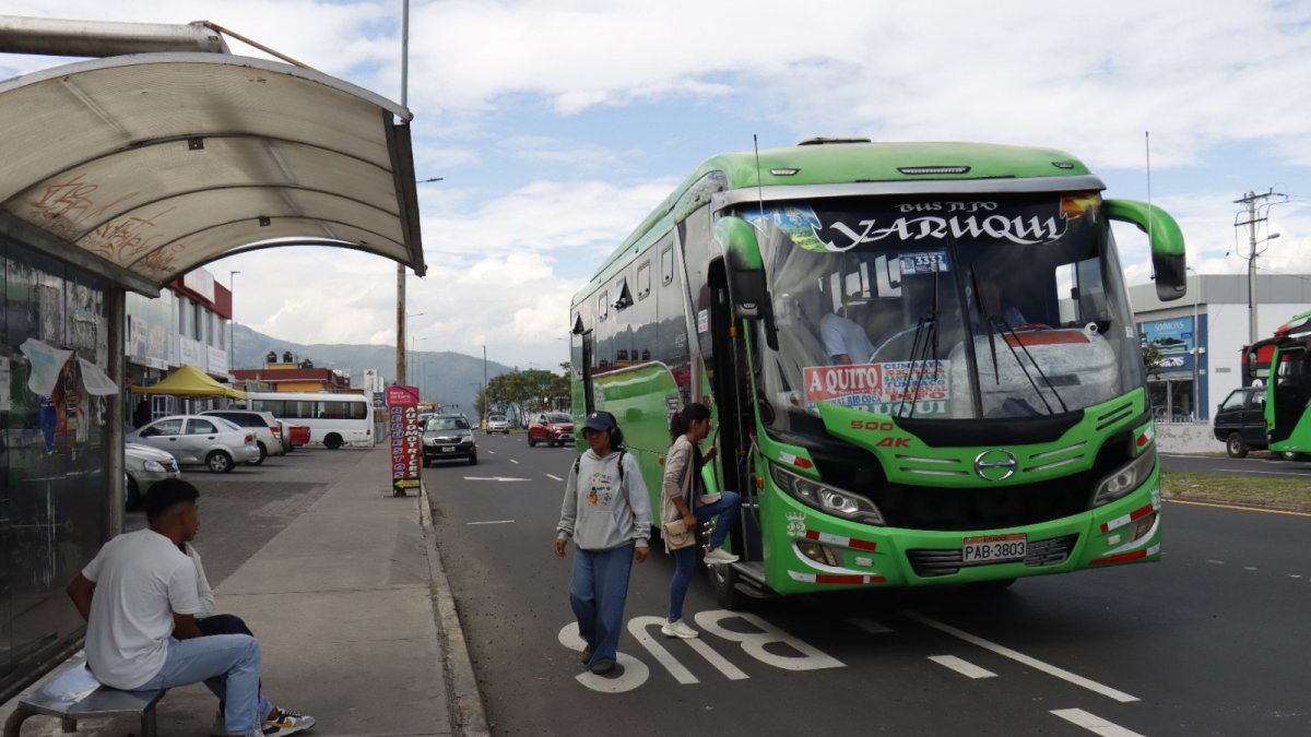 Transporte. En barrios de Tumbaco, usuarios exigen que transporte público se extienda y cubra otros sectores sin servicio regular actualmente existente.
