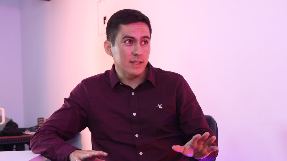 Bruno Dedé, concejal del cantón La Libertad, denunció la venta de 93 hectáreas a Jenny Ramírez Palma.