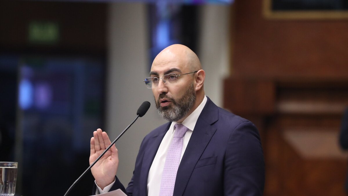 Mario Godoy compareció en la Asamblea el 5 de enero de 2026.