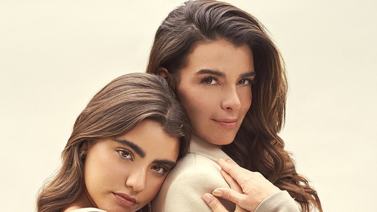 Giovanna Andrade con su hija, Rosa.