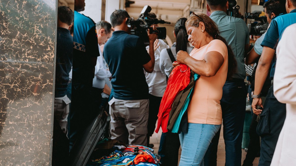 La comerciante dialogó con personal de Segura EP este lunes 19.