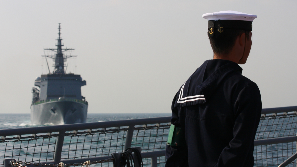 Referencial.Un buque de la Armada francesa durante operativo en altamar donde se incautaron cinco toneladas de cocaína.