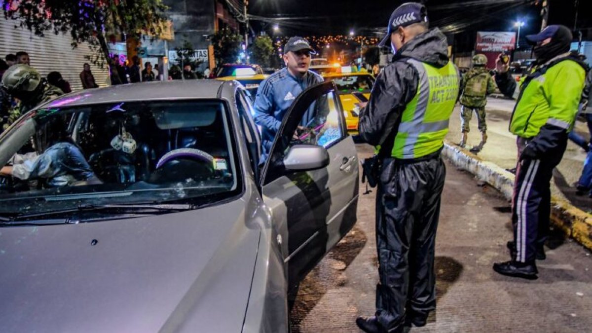 Los operativos a conductores se realizaron en distintos puntos de Quito.