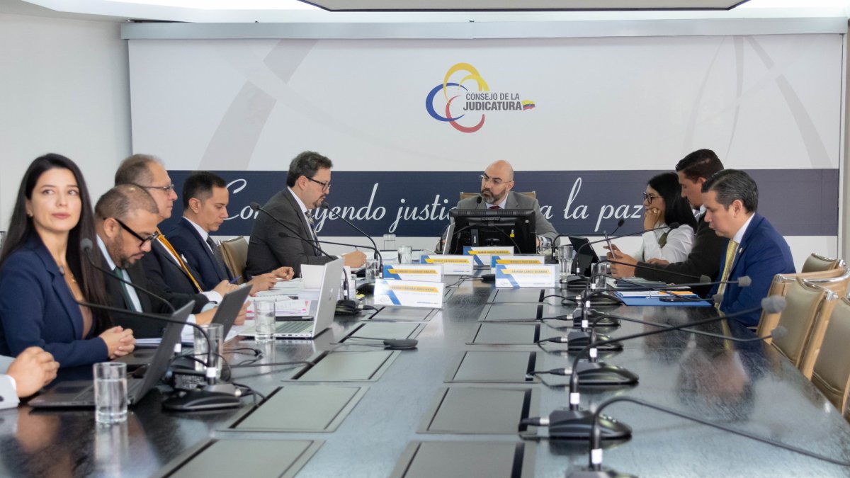 El Consejo de la Judicatura es el órgano encargado en la disciplina de los jueces, fiscales y otros funcionarios judiciales.