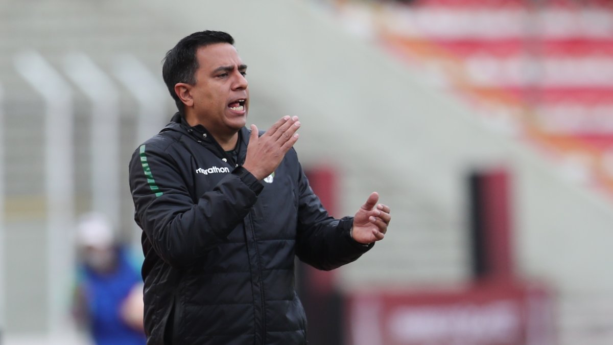 César Farías ya firmará con su contrato con Barcelona SC.