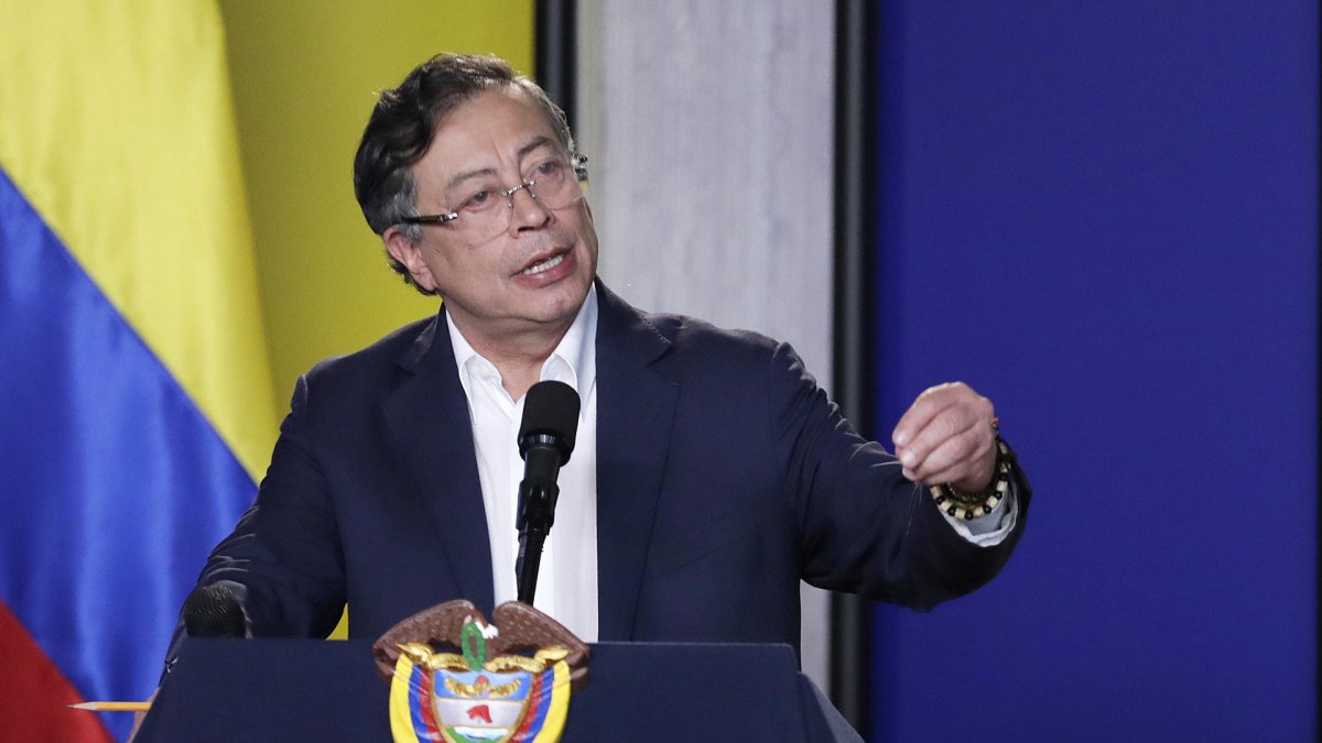 El presidente colombiano Gustavo Petro reitera su pedido de libertad para Jorge Glas, exvicepresidente ecuatoriano.
