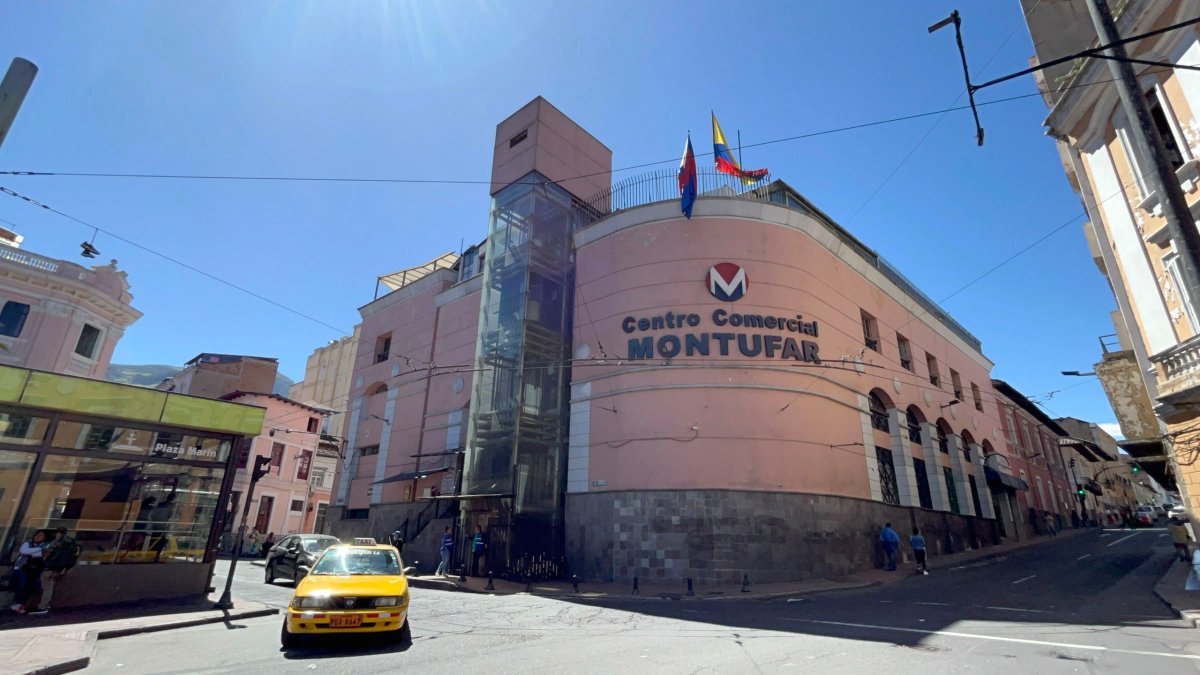 El Centro Comercial Montúfar es señalado como un lugar donde presuntamente se venden artículos robados.