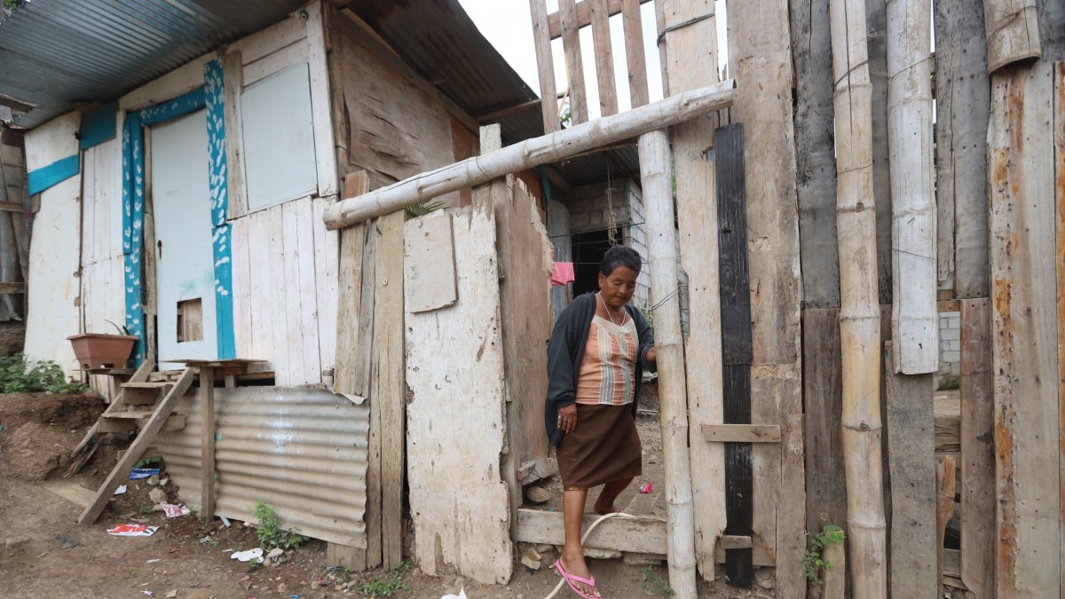 Una de las cooperativas que hay en el norte de Guayaquil, donde la pobreza afecta tanto que cuando se enferman no hay dinero para la medicina y requieren pedir ayuda.