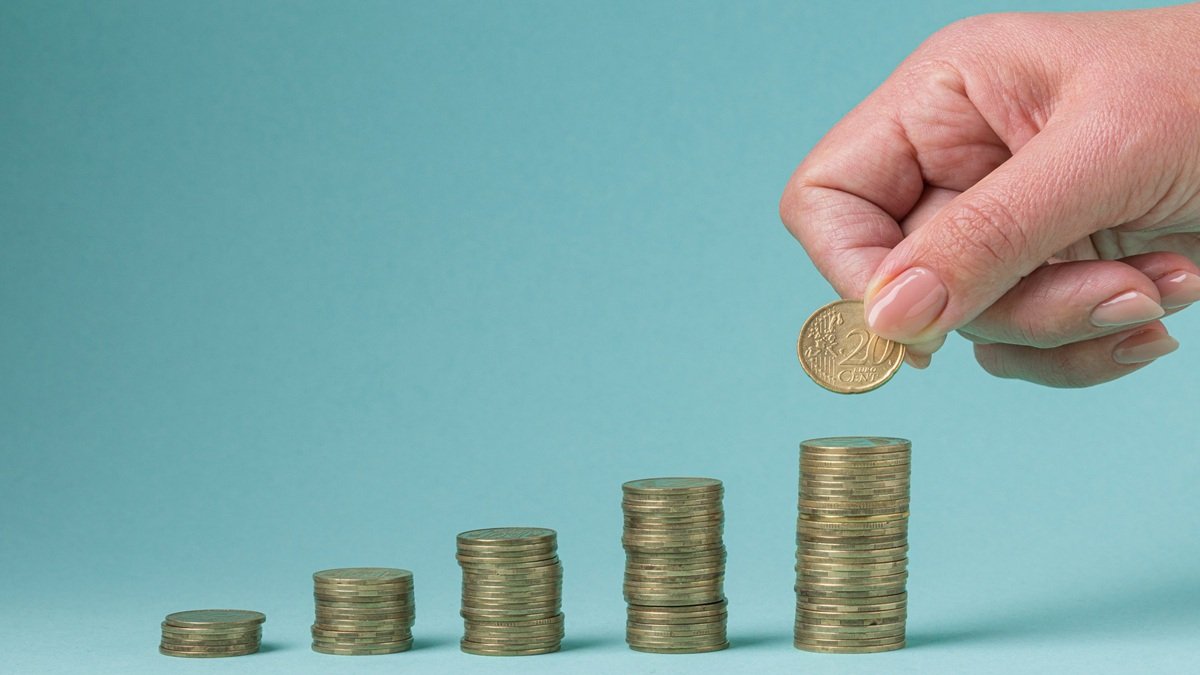 El Banco Mundial (BM) ajustó a la baja su pronóstico de crecimiento económico para Ecuador en 2026 (foto referencial).