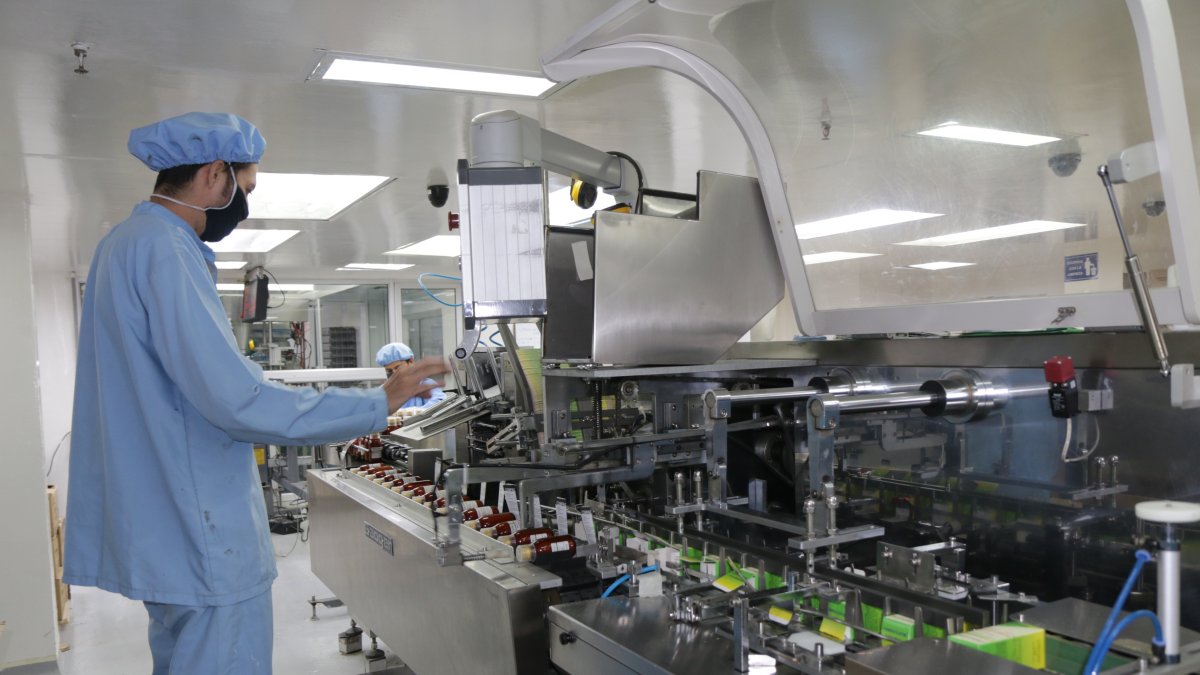 Medicamentos, productos de higiene, insecticidas, partes de vehículos podrían pagar arancel para ingresar a Colombia.