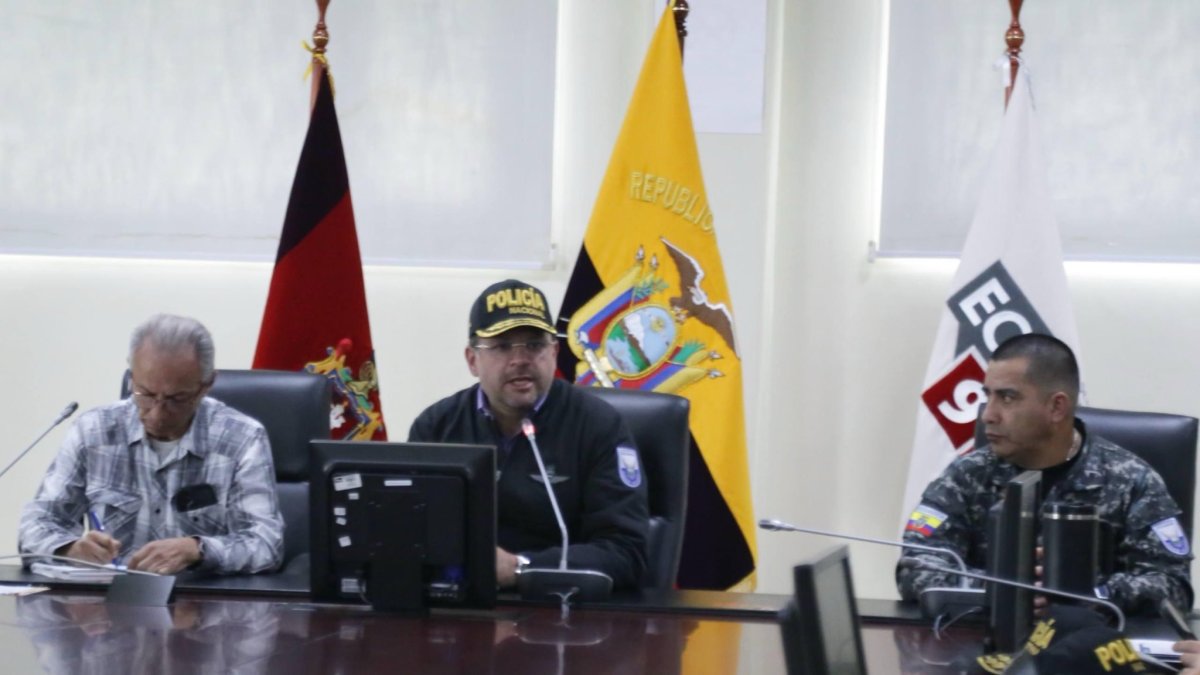 Ministro Reimberg confirma inicio de construcción de megacárcel en Ecuador.