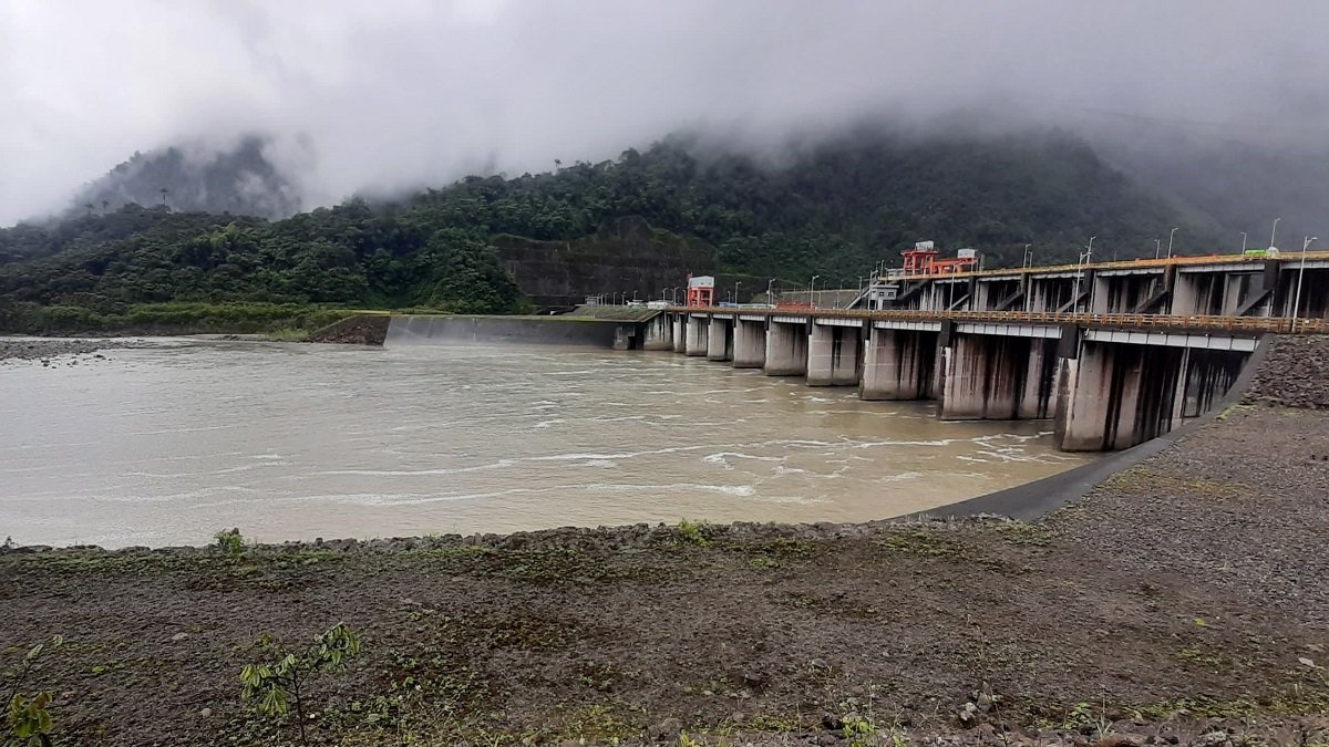 Coca Codo Sinclair está operando casi a su capacidad total tras la suspensión de las importaciones de energía de Colombia.
