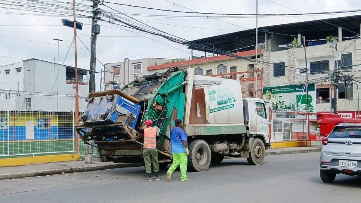 Recolección de basura en Babahoyo.