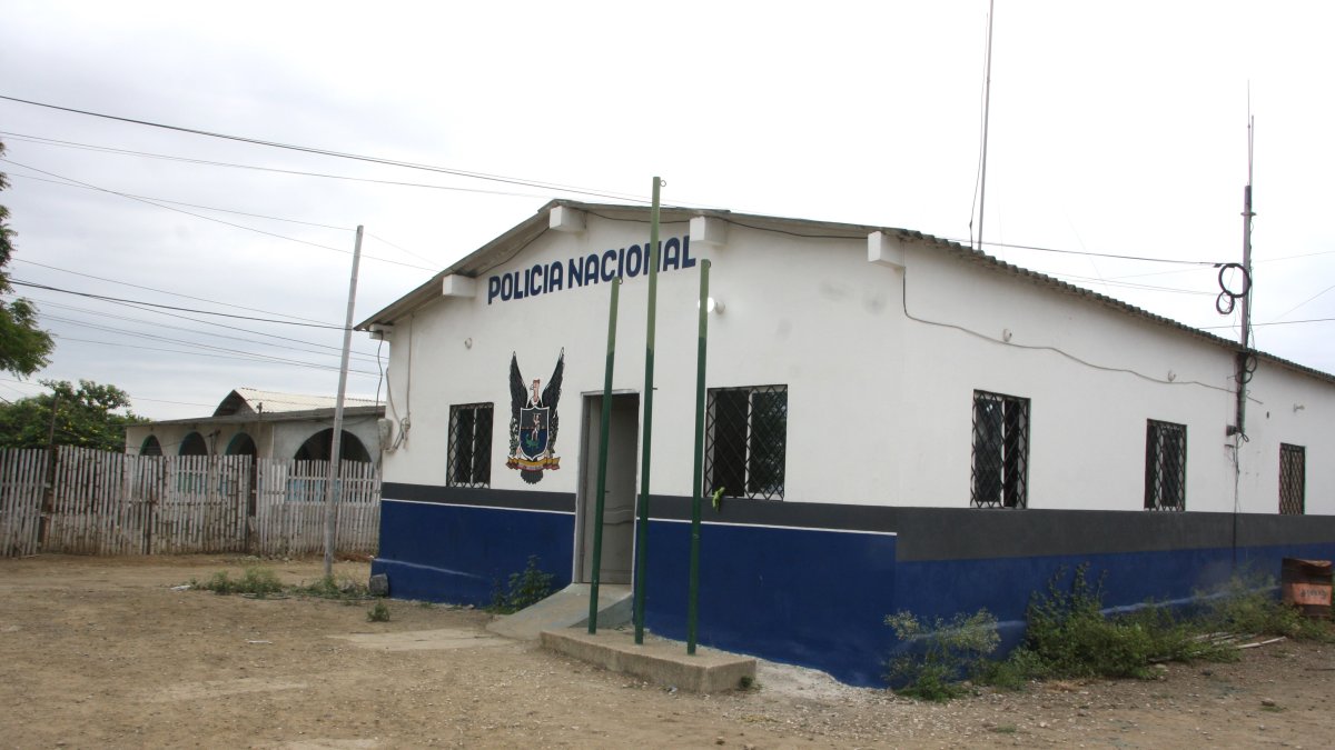 Hasta esta Unidad de Policía Comunitaria (UPC) llegó una decena de hombres armados para atacar a los uniformados.