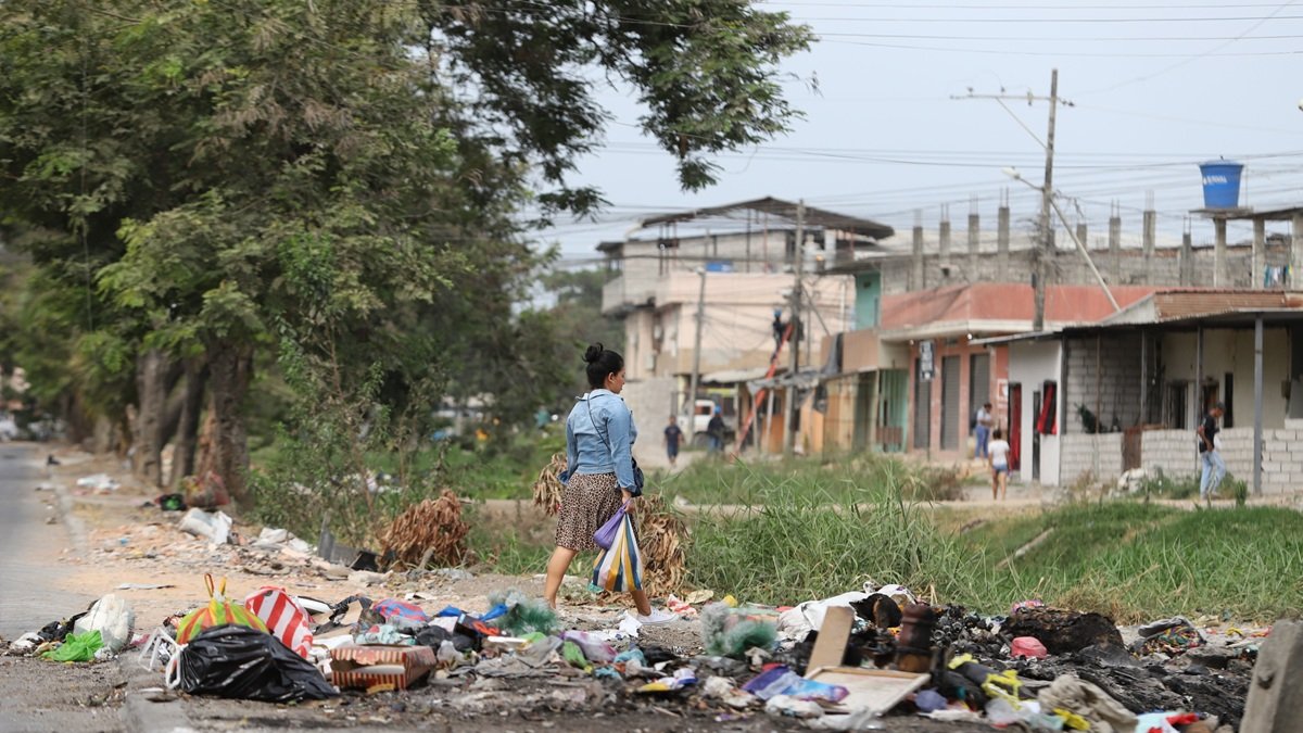 En diversas zonas de Durán se evidencia acumulación de basura.