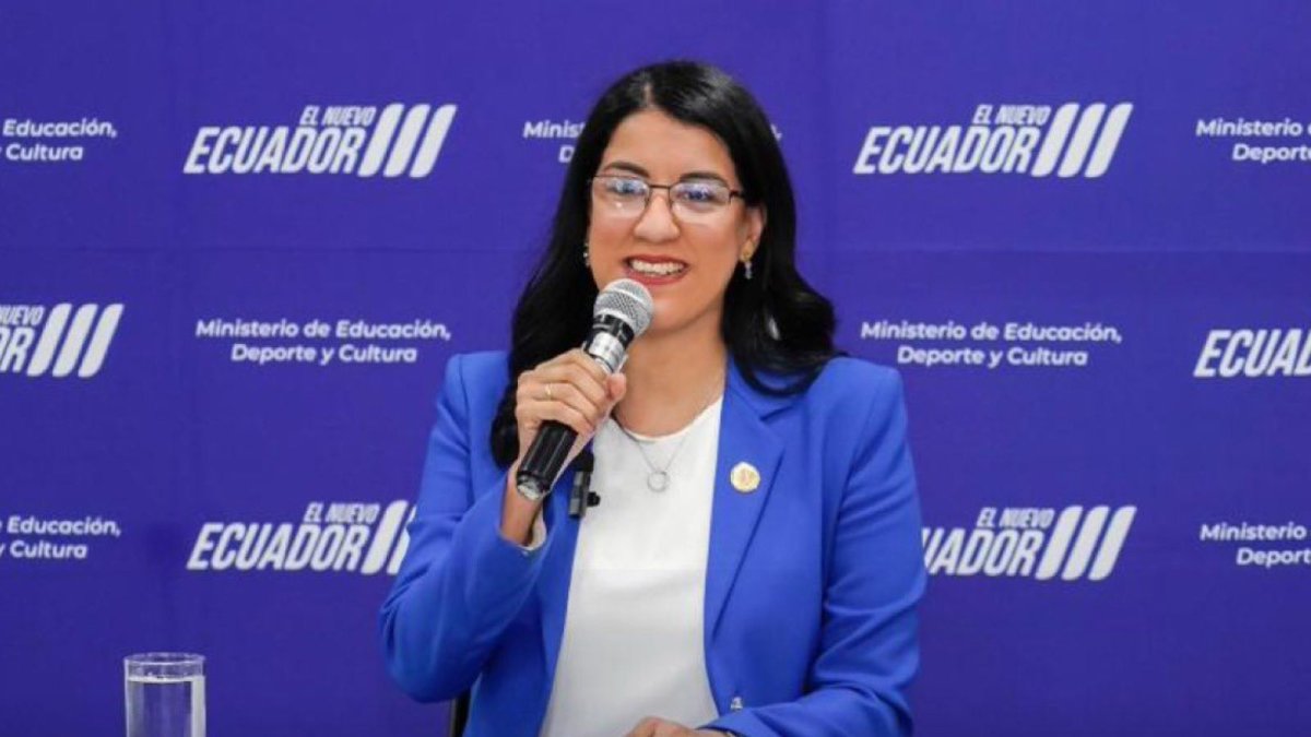 La ministra Gilda Alcívar presentó el calendario escolar y las prioridades educativas y deportivas para 2026.
