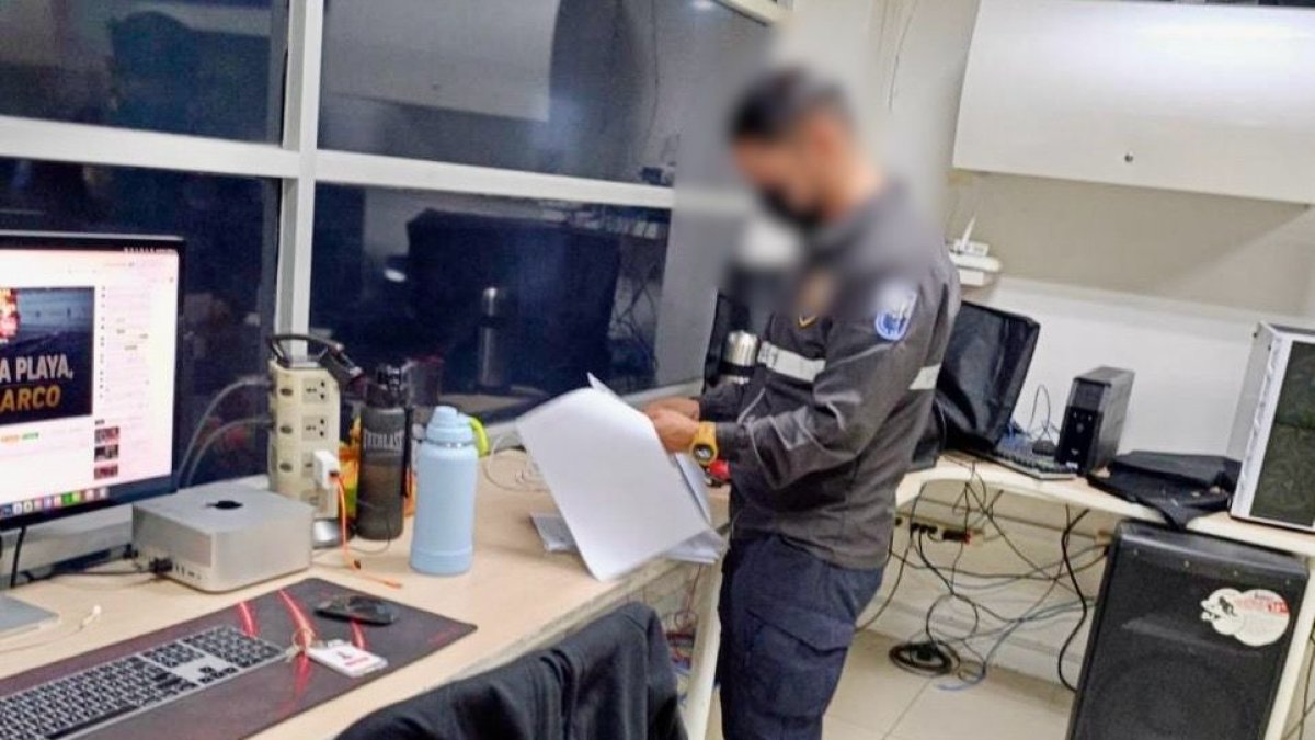 El 19 de enero, la Fiscalía General del Estado allanó una empresa dedicada a actividades de comunicación, debido a una investigación por lavado de activos.