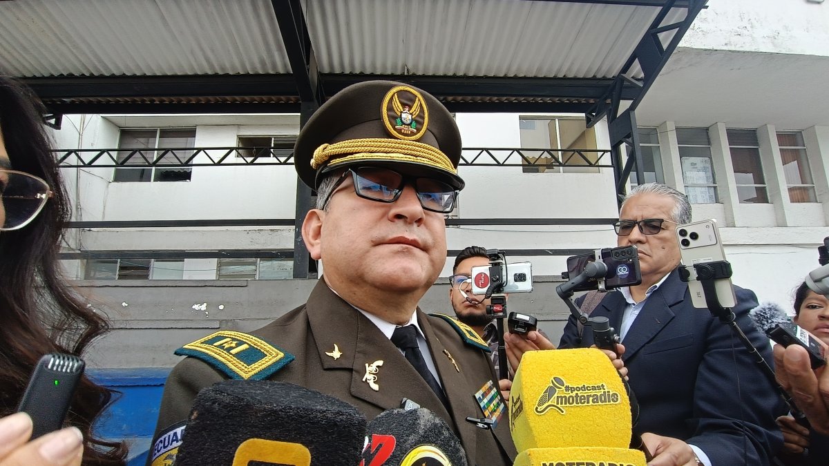 El coronel Ángel Esquivel fue presentado como el nuevo comandande de la Subzona Azuay de la Policía Nacional.