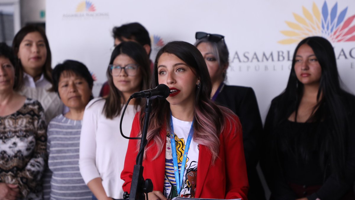 Jahiren Noriega explicó la situación de los centros de desarrollo infantil.