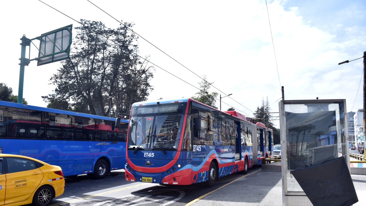 El Municipio de Quito adquirió 60 trolebuses eléctricos a través de Unops.