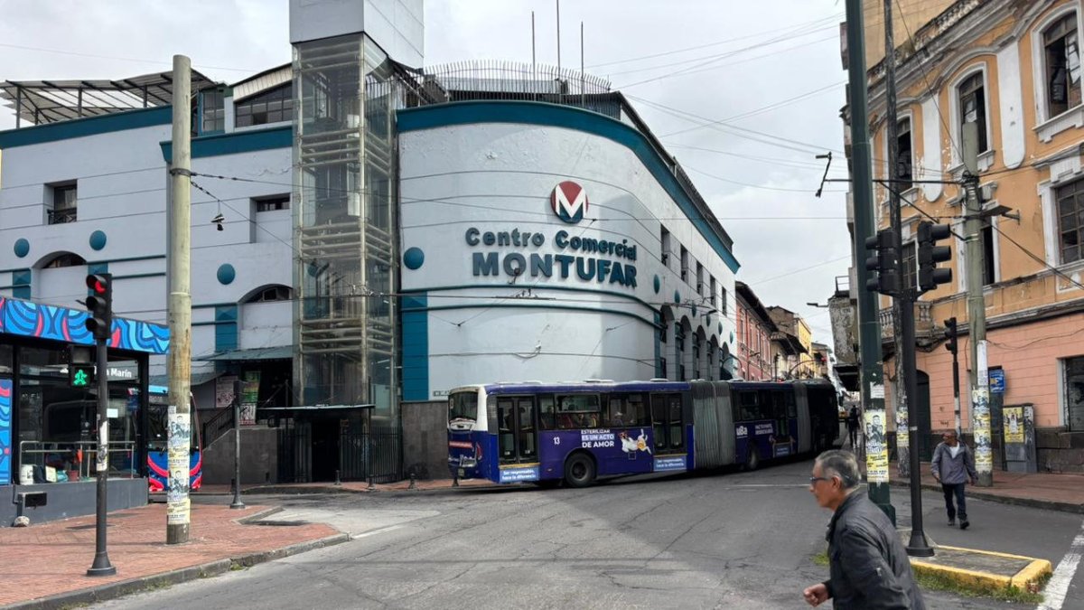 En el Centro Comercial Montúfar funcionan 416 locales. La mayoría vende artículos electrónicos.
