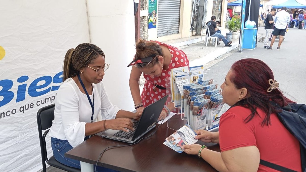 El Biess y el Gobierno lanzan programa de crédito hipotecario con tasa de interés de 2,99 %.