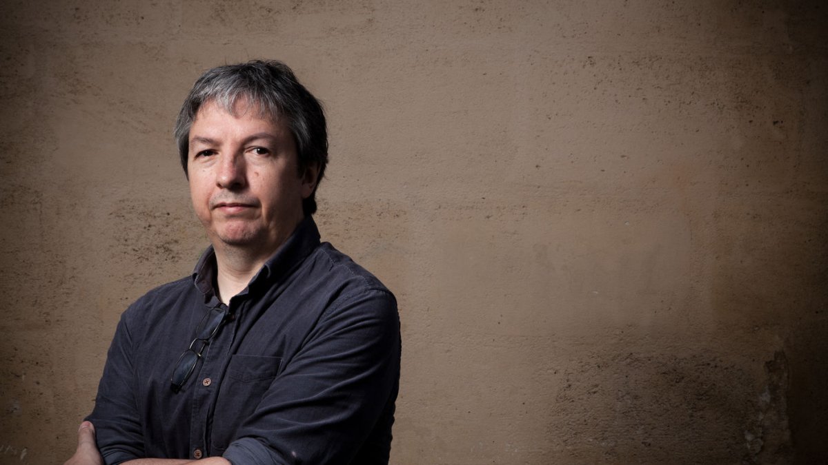 En el acta del jurado consta que David Toscana “ofrece una lectura simbólica, casi mítica, sobre la guerra, el poder y la resistencia”.