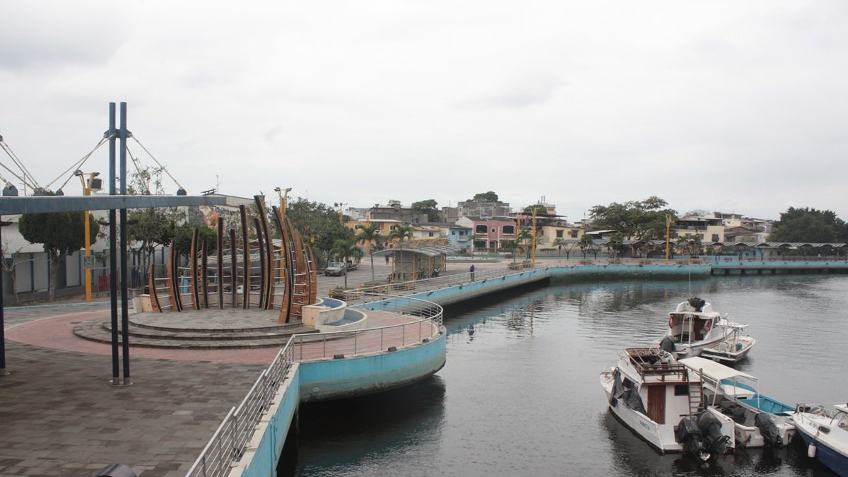La Plaza de la Música está ubicada en el barrio Garay, en el oeste de Guayaquil.