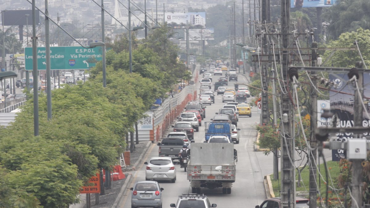 Los trabajos municipales ha aumentado el tráfico en Los Ceibos.
