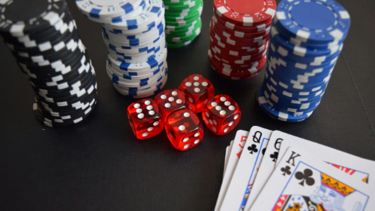 El crecimiento del juego online en Ecuador plantea nuevos retos en regulación, protección al usuario y prácticas responsables.