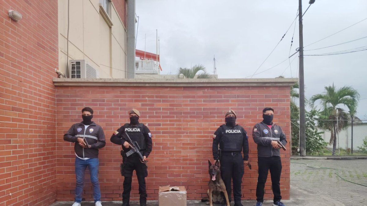 En una operación de control en agencias de correo y servicios de courier, la Policía detectó una encomienda contaminada.