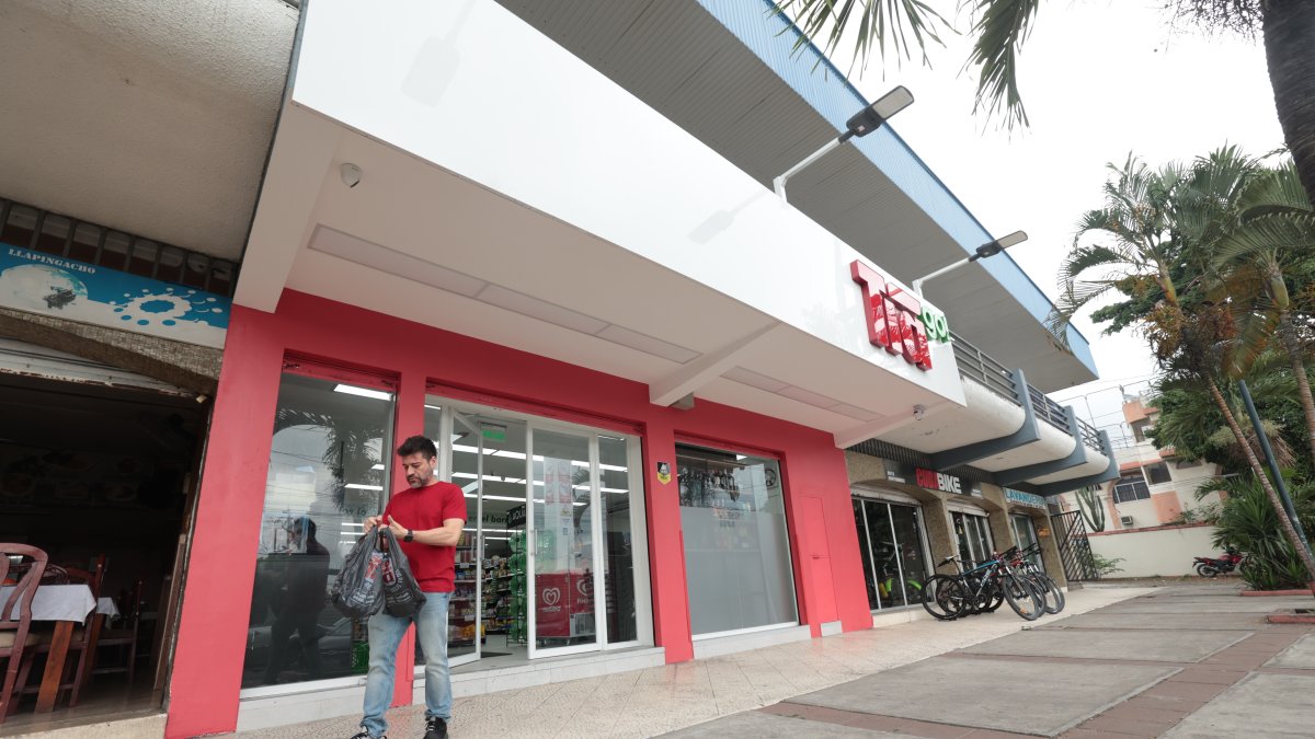 Supermercado. En el 2025 Tía Go abrió 104 locales y en este año espera abrir otros 100 locales más.